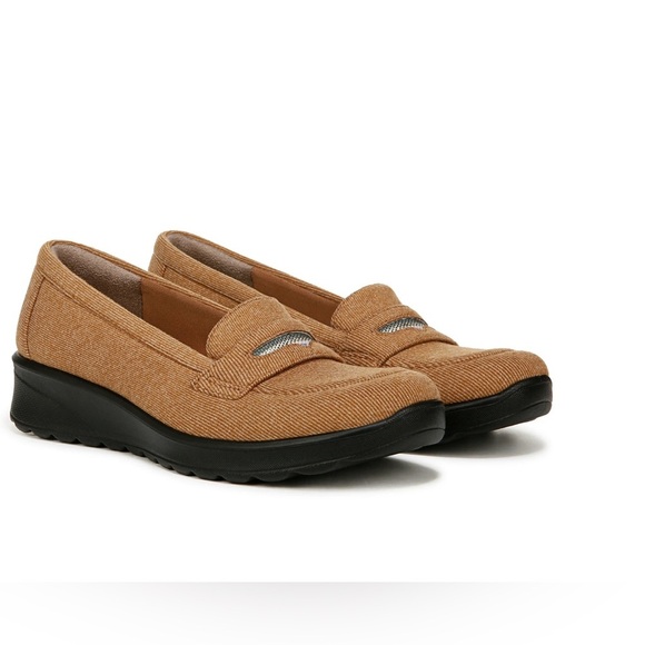BZees For Lifestride Womens Gamma Slip-On Loafers - Medium & Wide Width - Picture 2 of 14